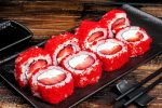 Ролл с клубникой